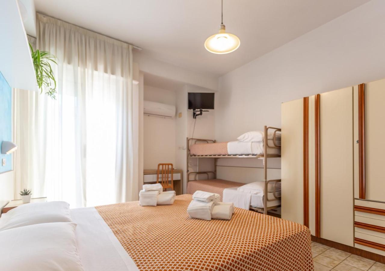 Hotel City 米萨诺阿德里亚蒂科 外观 照片
